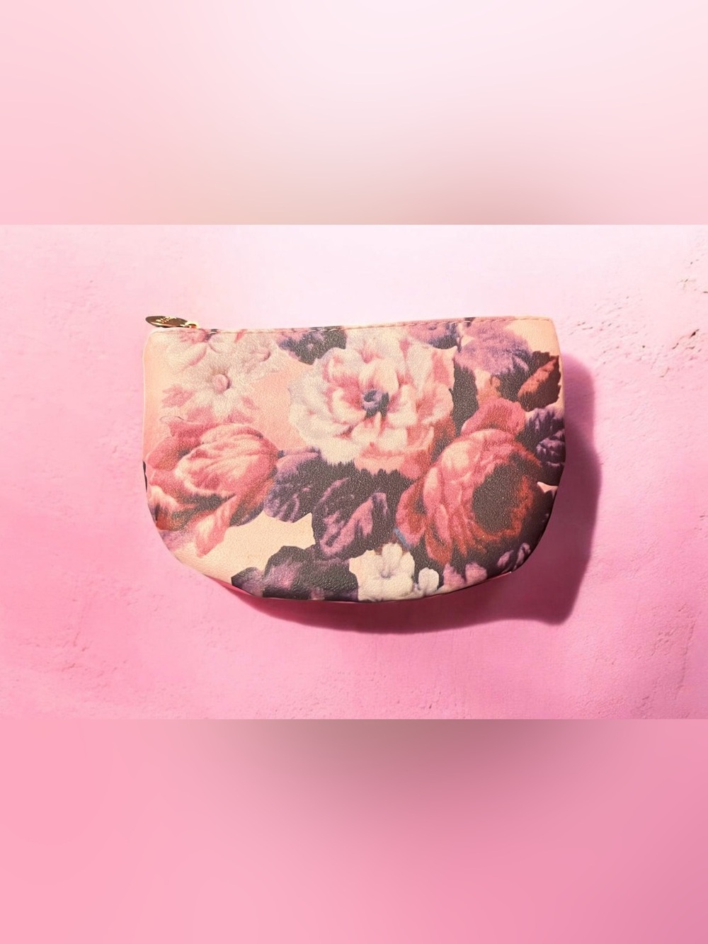 NNW Ipsy May 2022 Makeup Bag Collectible